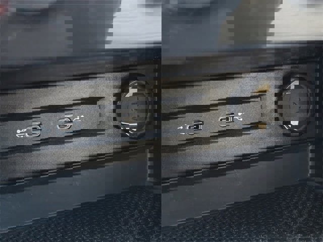 Used 2024 Volkswagen Tiguan S image 8