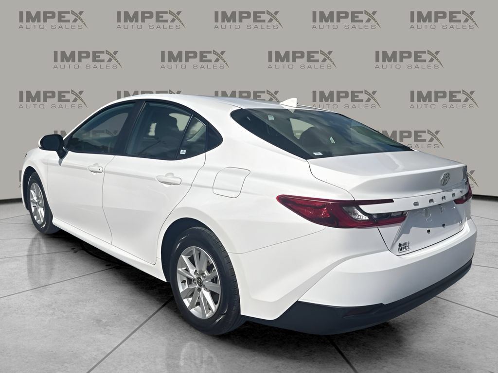Used 2025 Toyota Camry LE FWD image 3