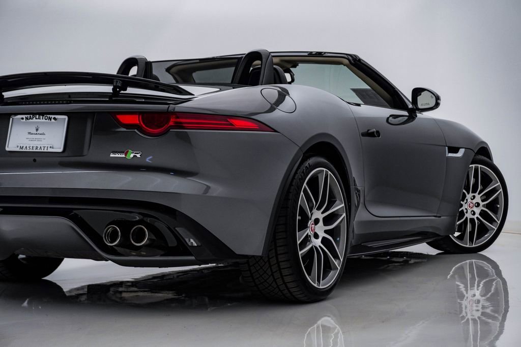 Used 2016 Jaguar F-TYPE R image 12
