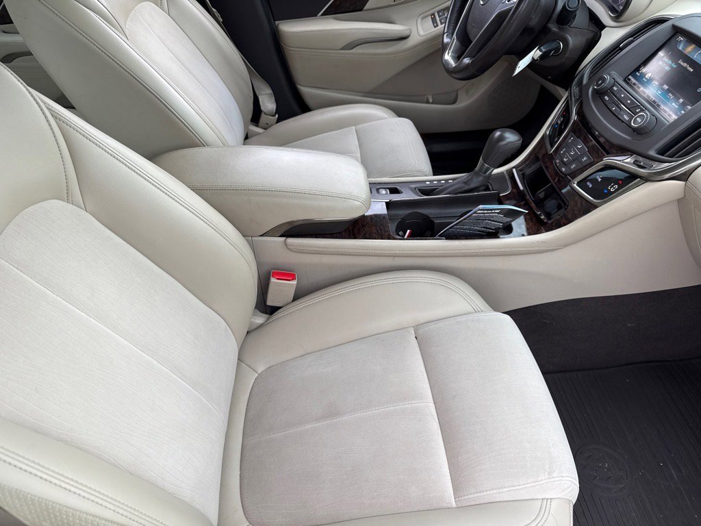 Used 2016 Buick LaCrosse image 22