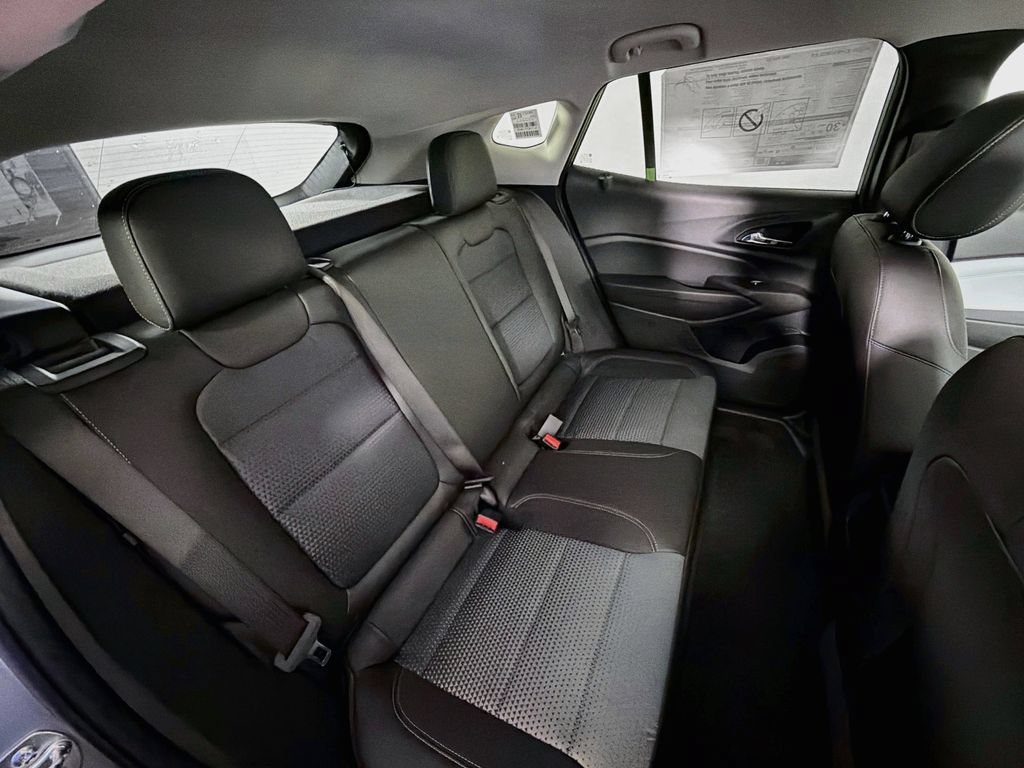 New 2026 Chevrolet Trax LT w/ Driver Confidence Package FWD image 25