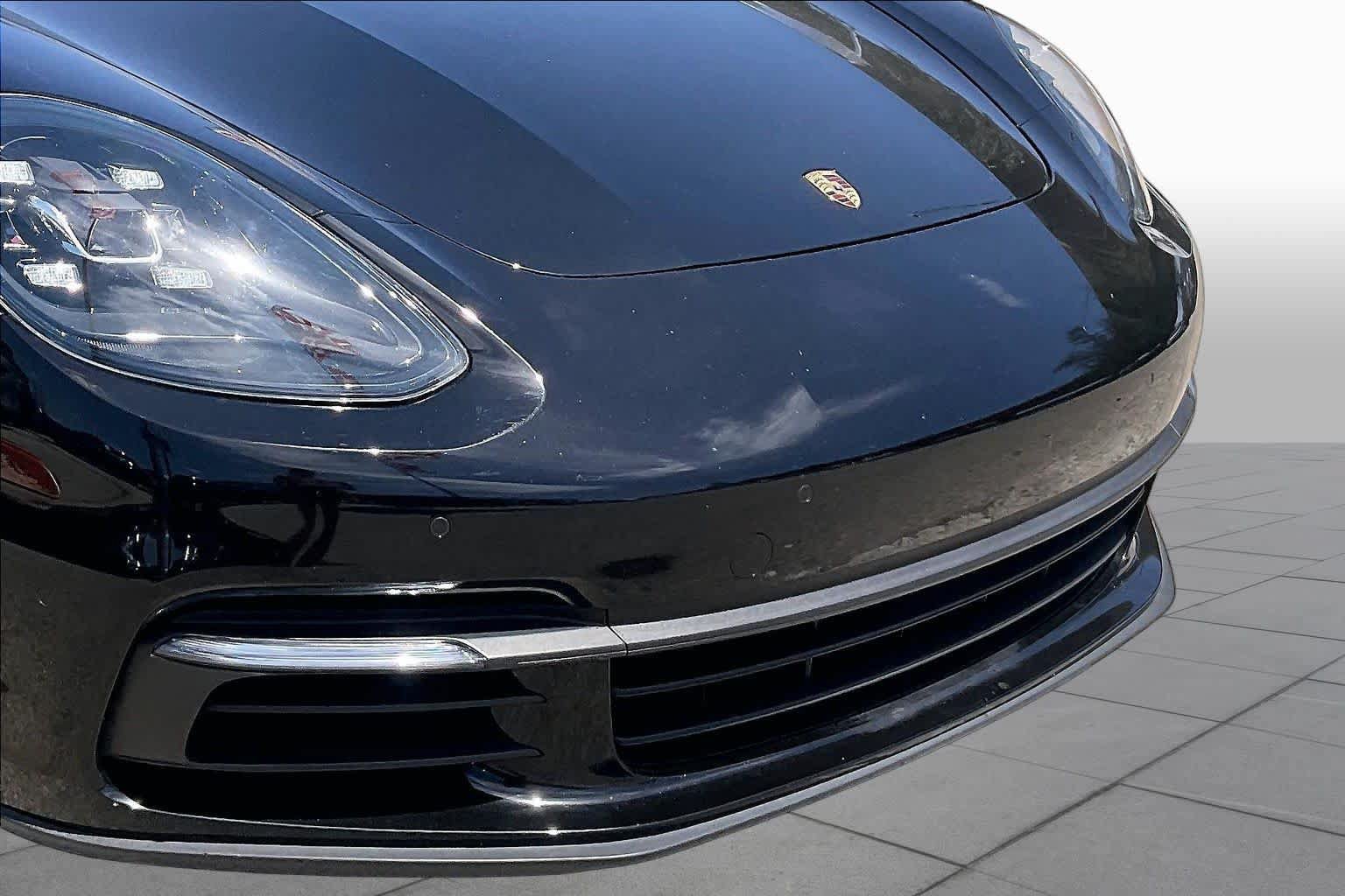 Used 2018 Porsche Panamera 4 AWD/4WD image 30