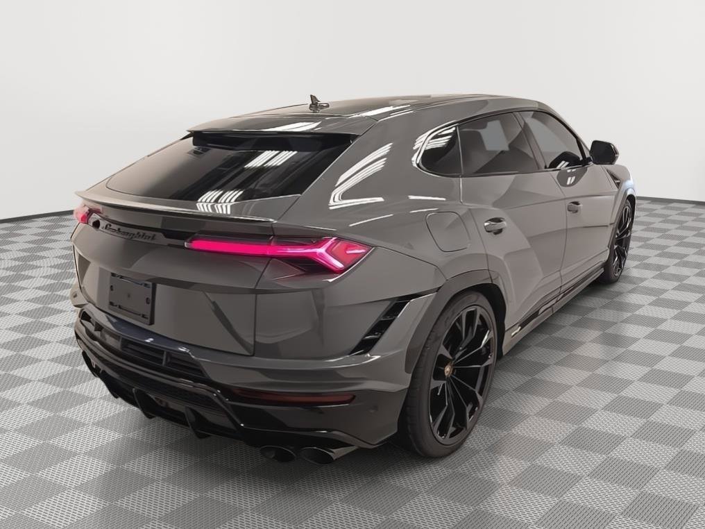 Used 2023 Lamborghini Urus S AWD/4WD image 2