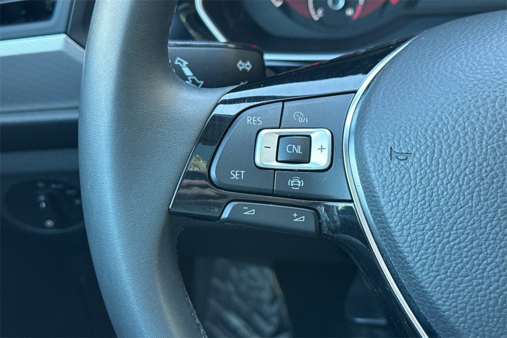 Used 2020 Volkswagen Jetta SE image 26