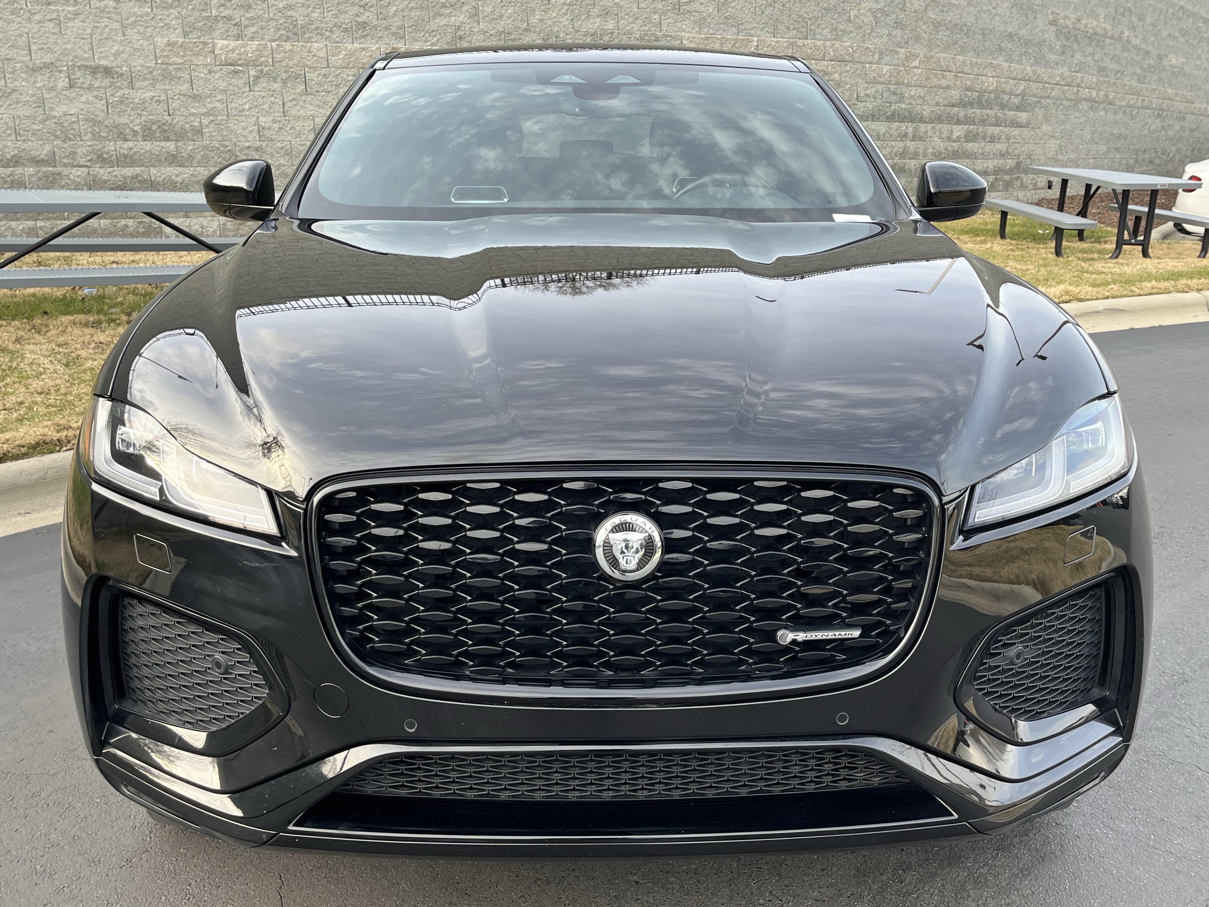 Certified 2024 Jaguar F-PACE R-Dynamic S image 10