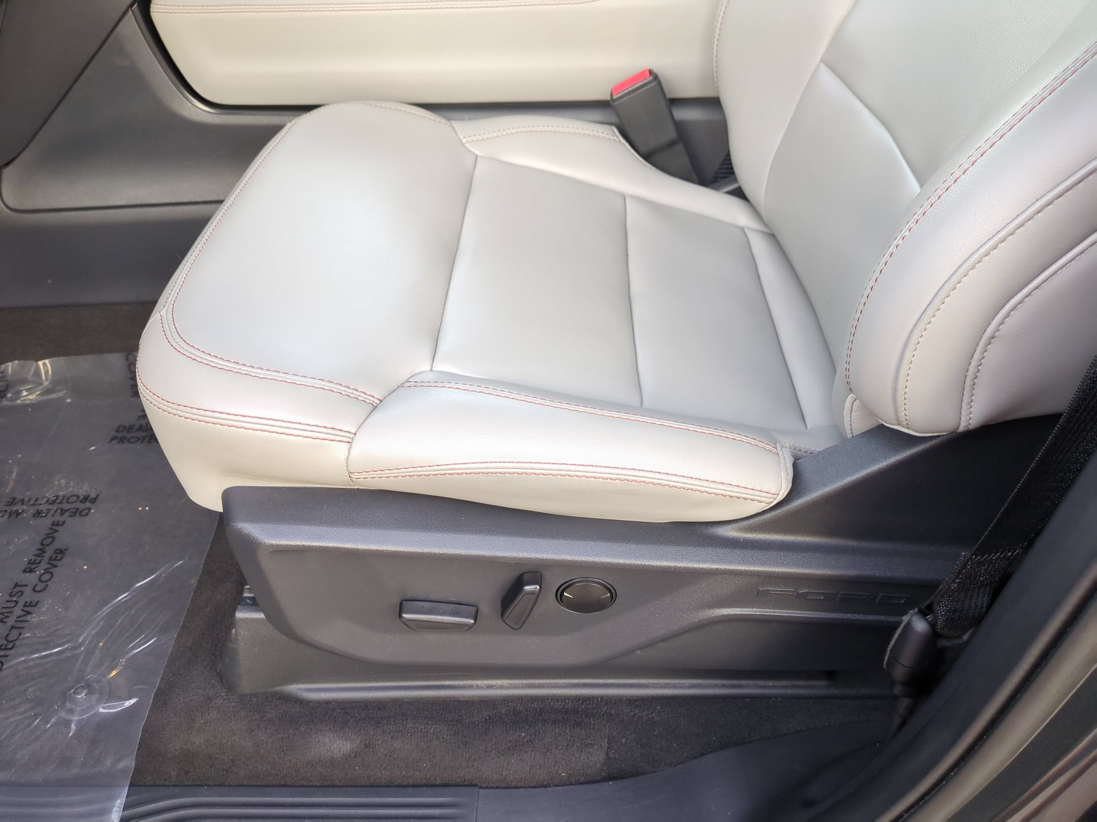 Certified 2025 Ford Expedition Active AWD/4WD image 17