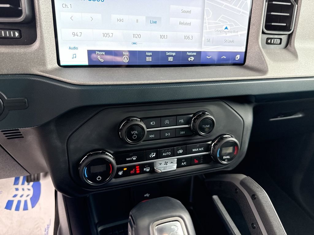 Used 2024 Ford Bronco Outer Banks image 19