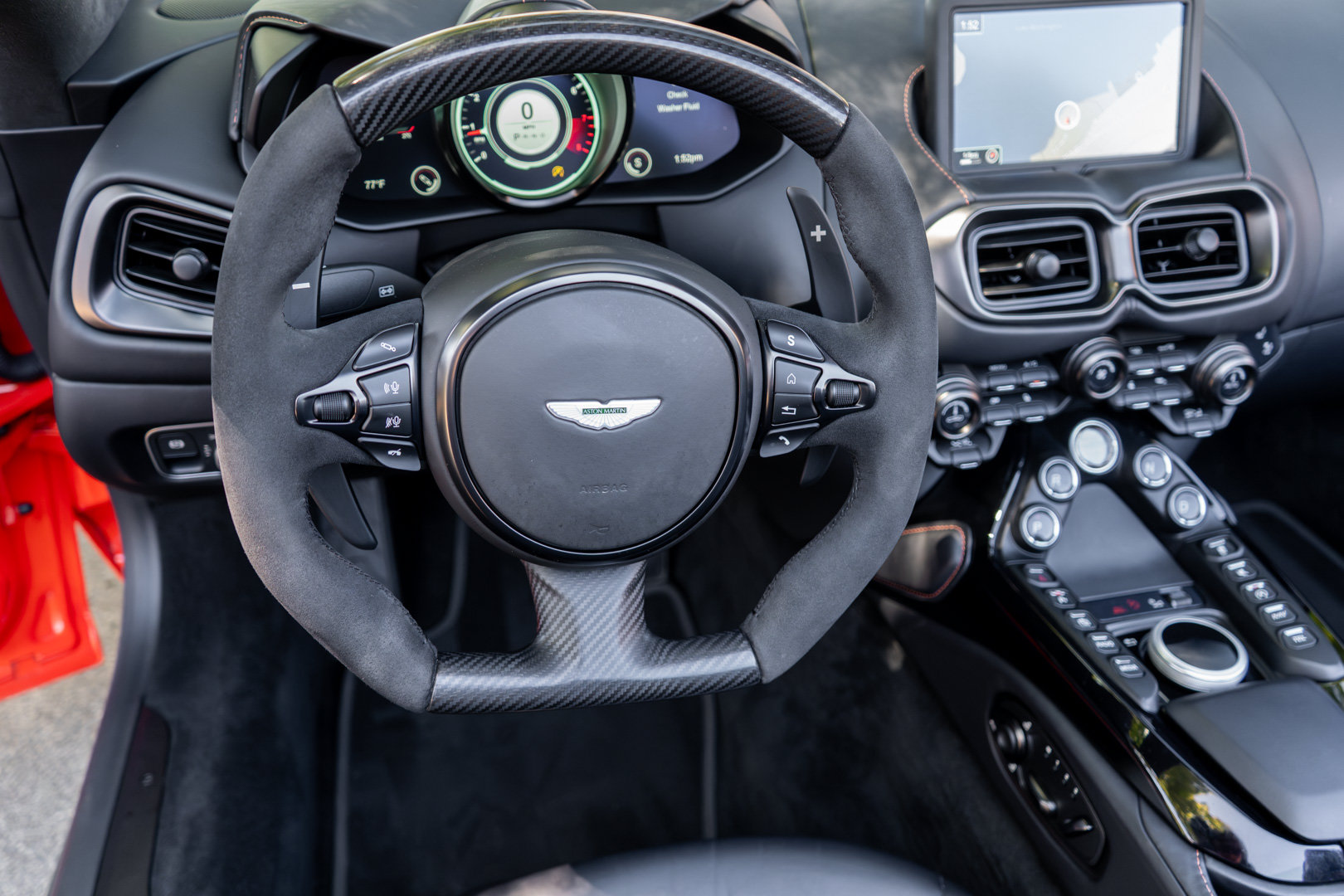 Used 2023 Aston Martin V8 Vantage Roadster RWD image 12