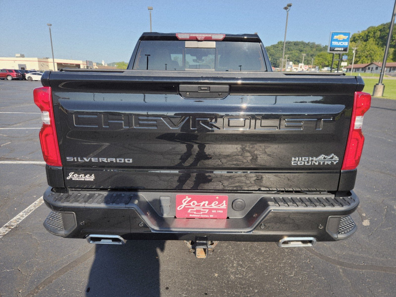 Used 2021 Chevrolet Silverado 1500 High Country w/ Technology Package AWD/4WD image 4