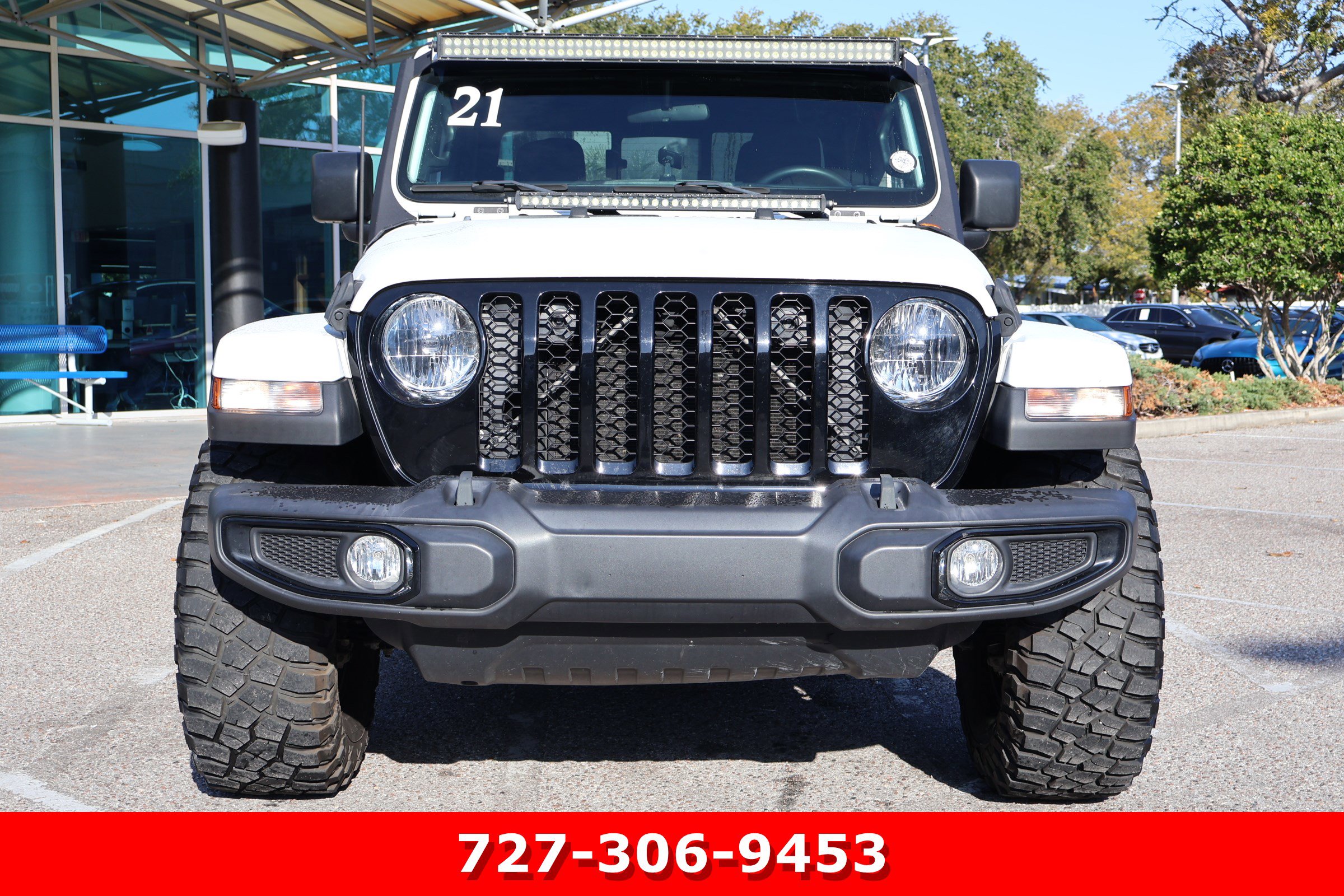 Used 2021 Jeep Gladiator Willys image 11