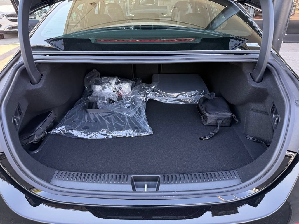 New 2026 Mercedes-Benz E 53 AMG e 4MATIC Sedan image 18