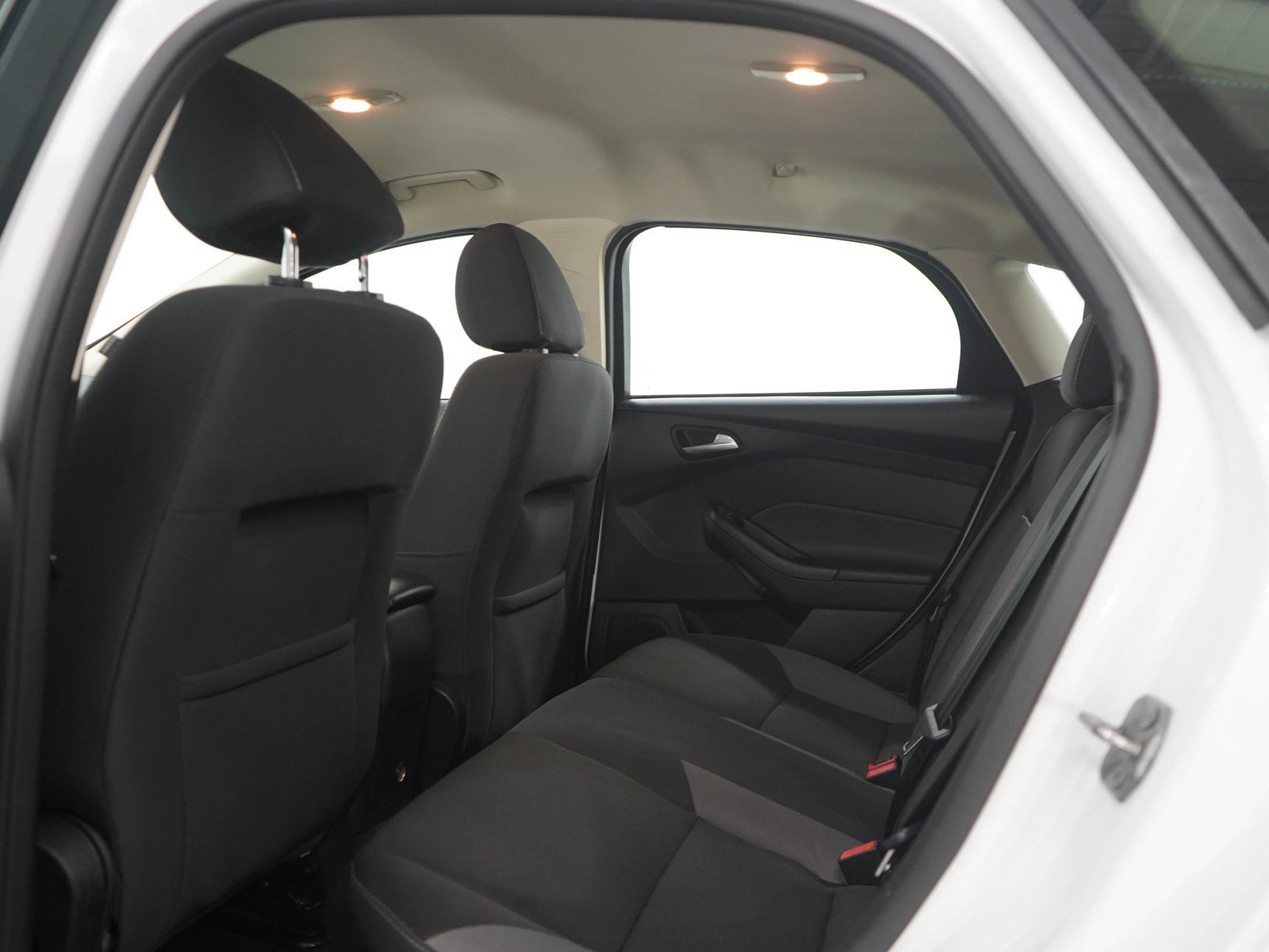 Used 2014 Ford Focus SE FWD image 17