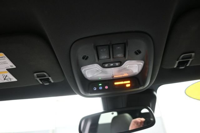 Used 2023 Chevrolet TrailBlazer ACTIV w/ Sun and Liftgate Package AWD/4WD image 12