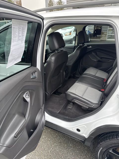 Used 2017 Ford Escape SE w/ SE Sport Appearance Package image 20