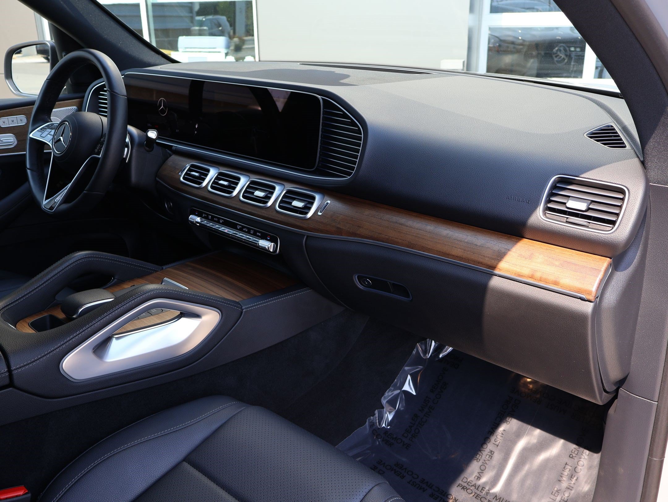 Used 2025 Mercedes-Benz GLE 450 4MATIC image 32