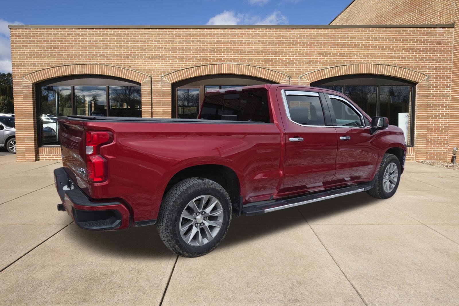 Used 2020 Chevrolet Silverado 1500 High Country w/ Safety Package II image 3