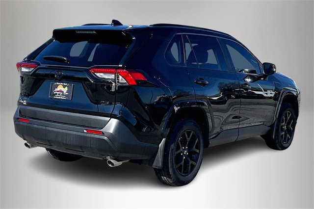 Used 2025 Toyota RAV4 XLE image 5