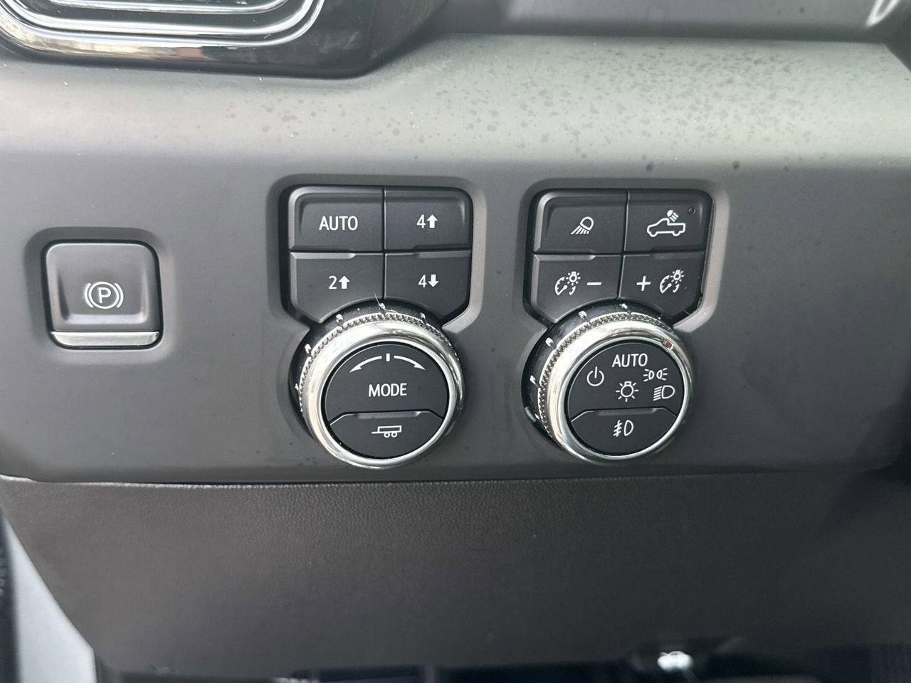 Used 2023 GMC Sierra 1500 AT4 w/ AT4 Premium Package AWD/4WD image 28