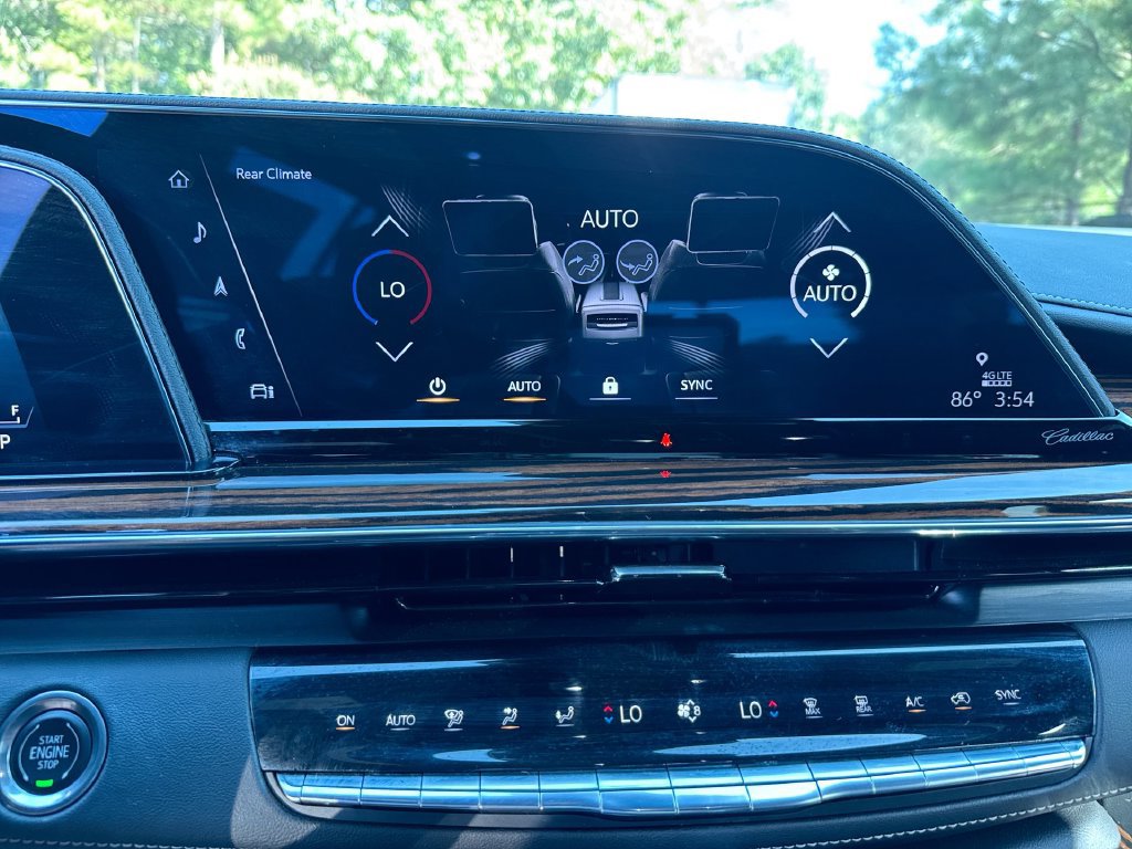 Used 2023 Cadillac Escalade Premium Luxury RWD image 25