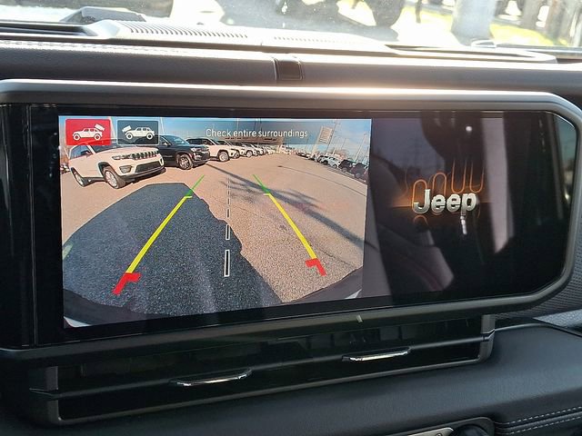 New 2026 Jeep Wrangler Unlimited Rubicon w/ Technology Group image 13