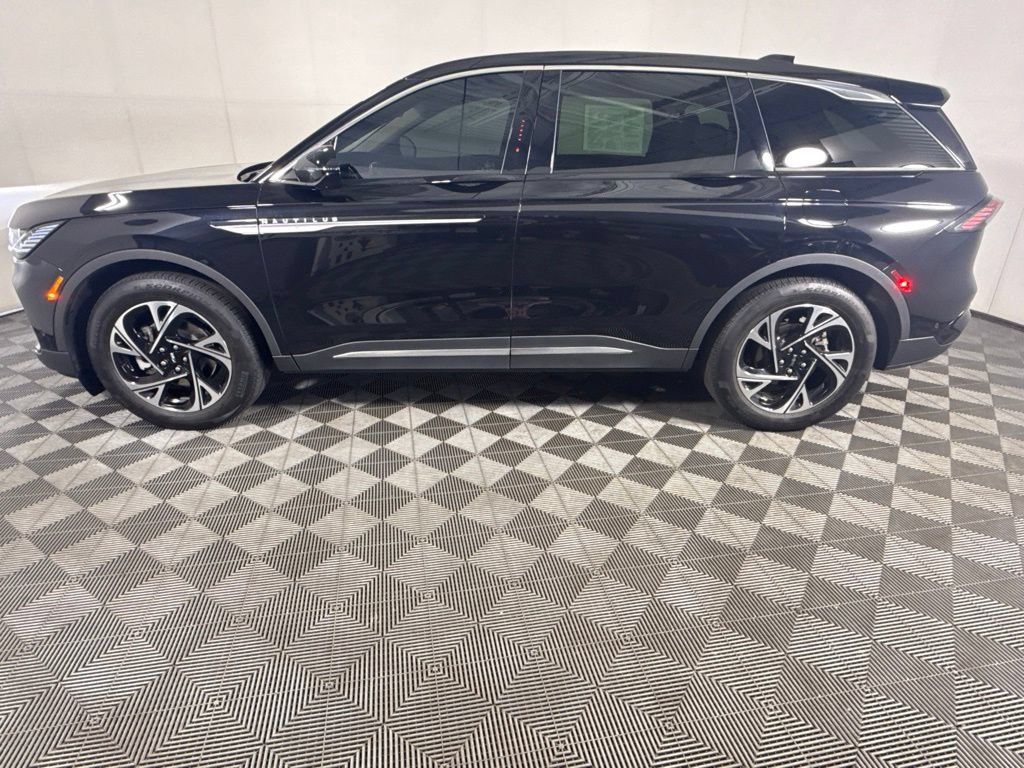 Used 2024 Lincoln Nautilus Premier w/ Equipment Group 102A AWD/4WD image 7