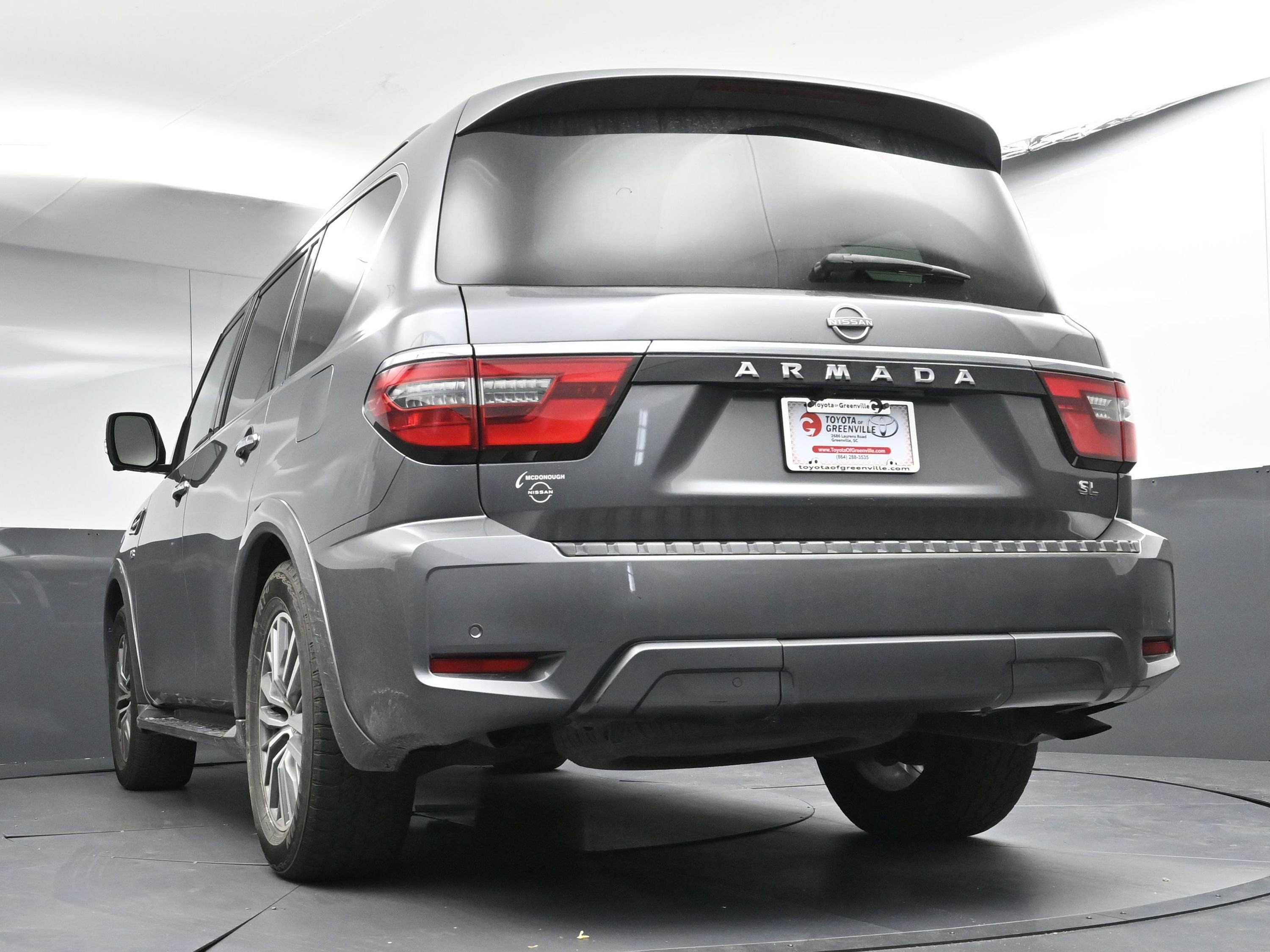 Used 2021 Nissan Armada SL w/ Captain's Chairs Package image 28