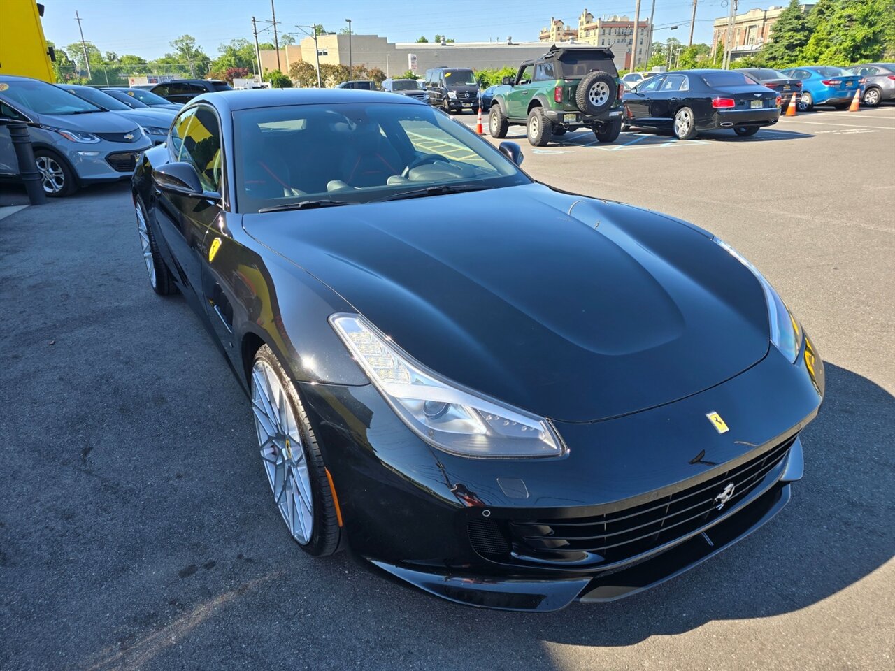 Used 2017 Ferrari GTC4Lusso AWD/4WD image 8