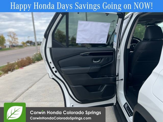 New 2025 Honda Pilot Touring image 18