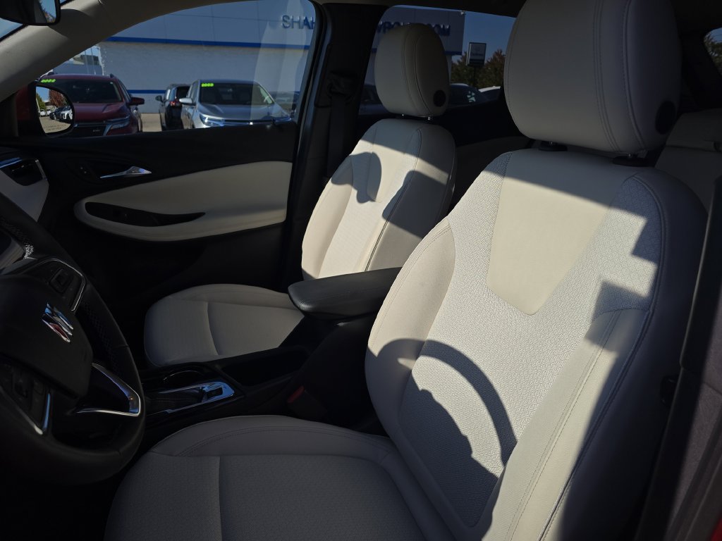 Used 2024 Buick Encore GX Preferred w/ Comfort Package FWD image 6