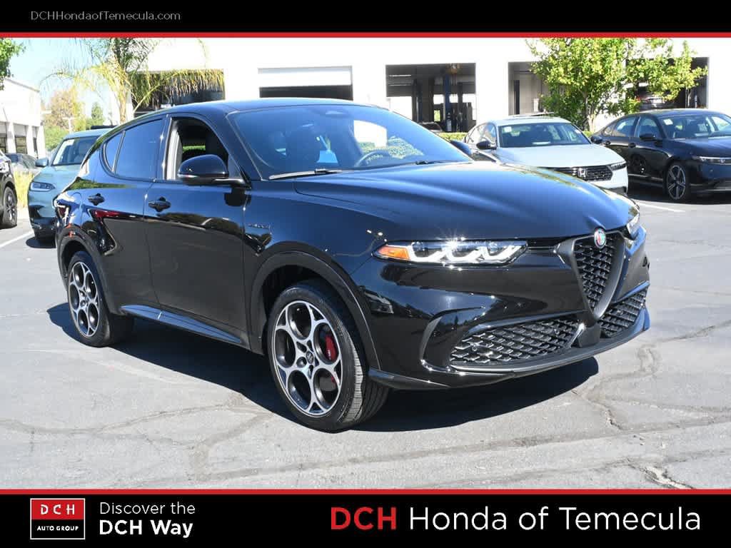 Used 2024 Alfa Romeo Tonale Veloce w/ Premium Interior Package AWD/4WD image 3