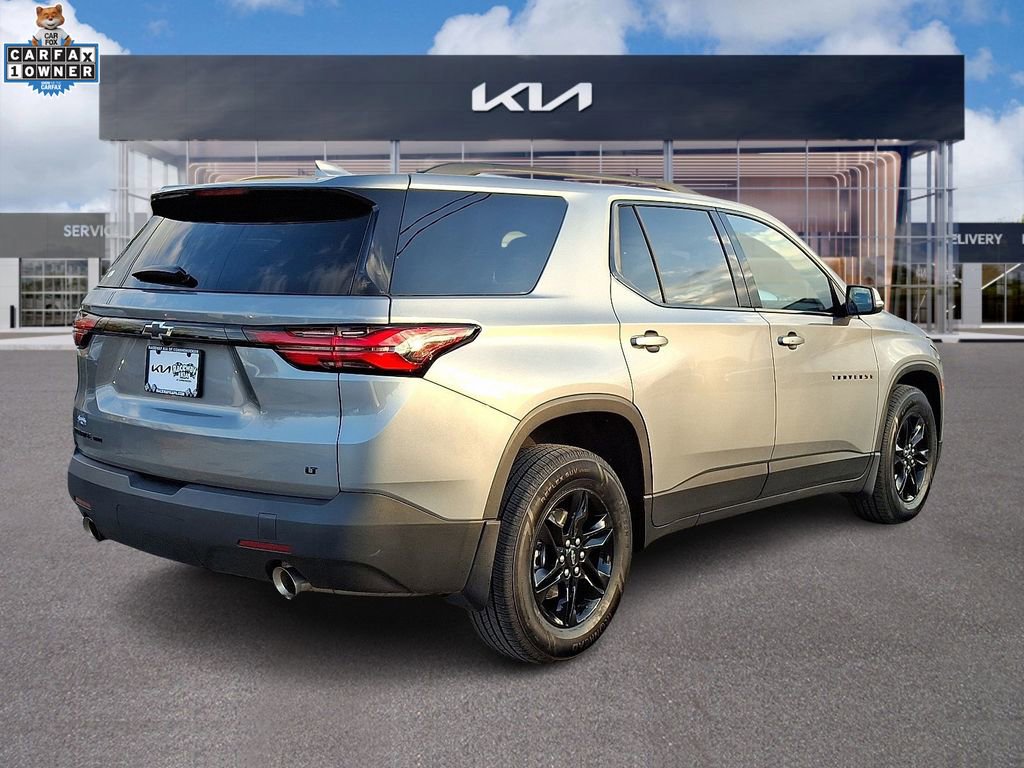 Used 2023 Chevrolet Traverse LT w/ Midnight/Sport Edition image 7