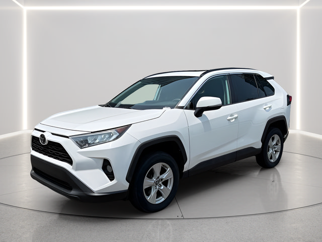 Used 2019 Toyota RAV4 XLE AWD/4WD image 1