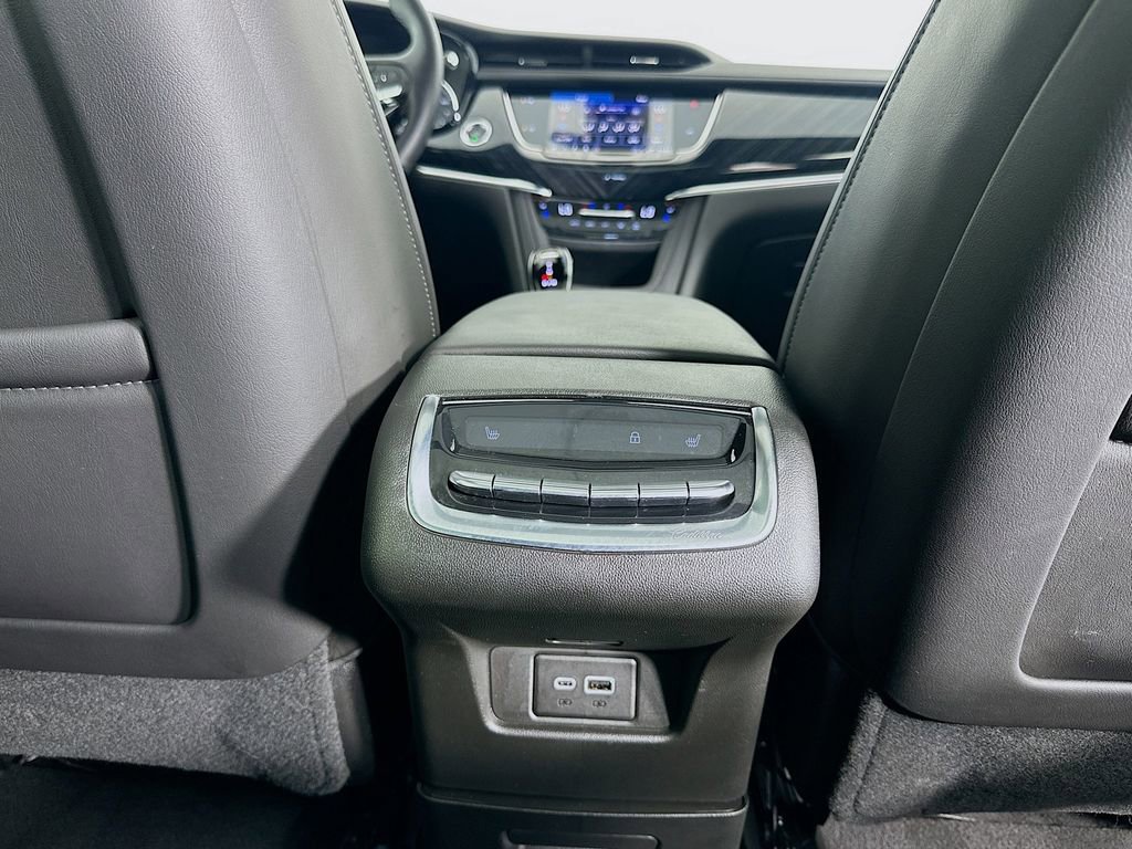 Used 2025 Cadillac XT6 Premium Luxury w/ LPO, Floor Liner Package image 27