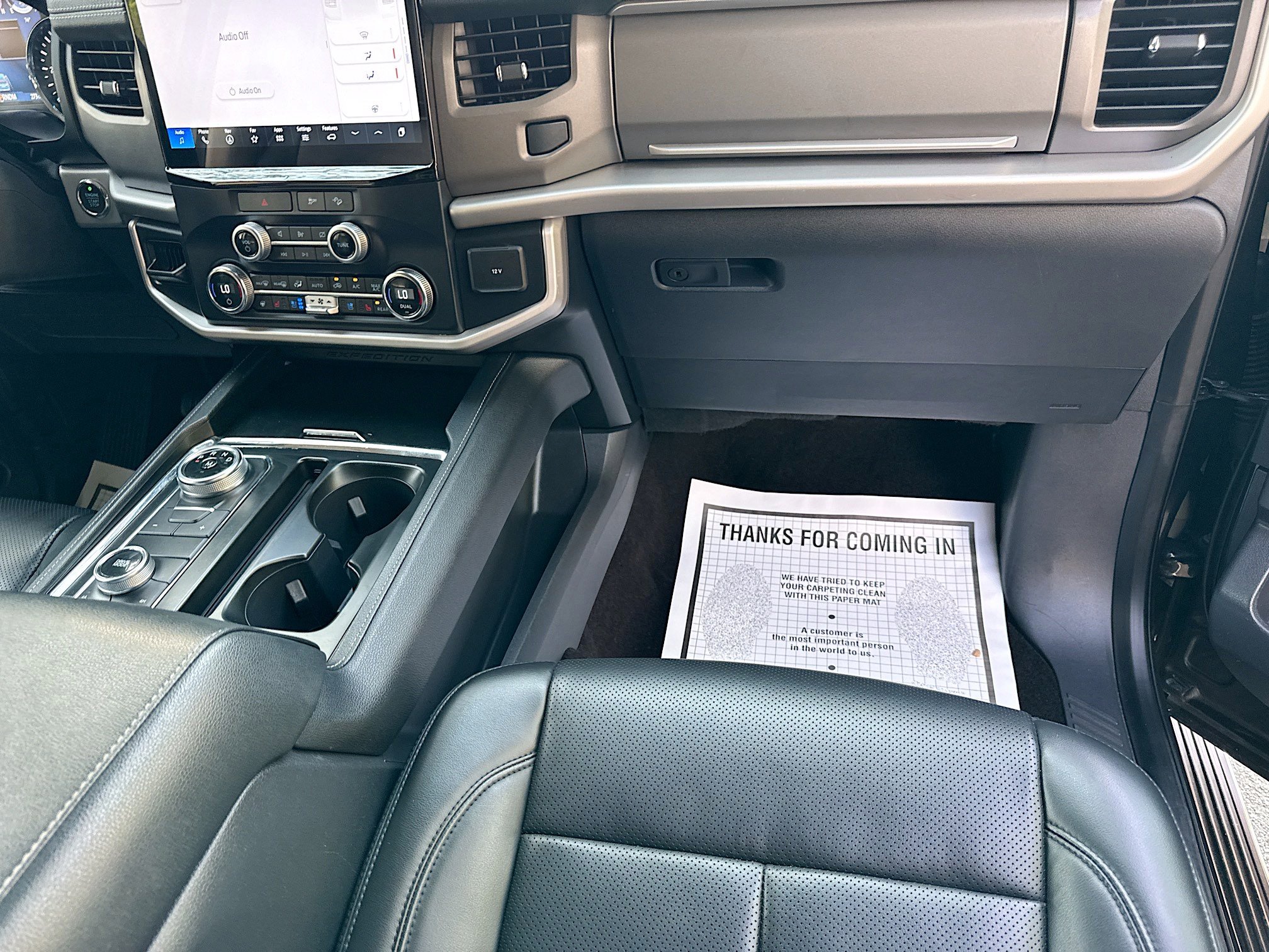 Used 2022 Ford Expedition Max XLT image 16