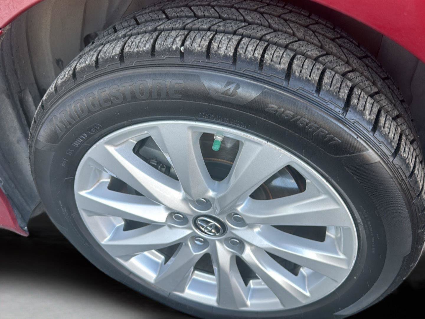Used 2019 Toyota Camry LE w/ Carpet Mat Package FWD image 10