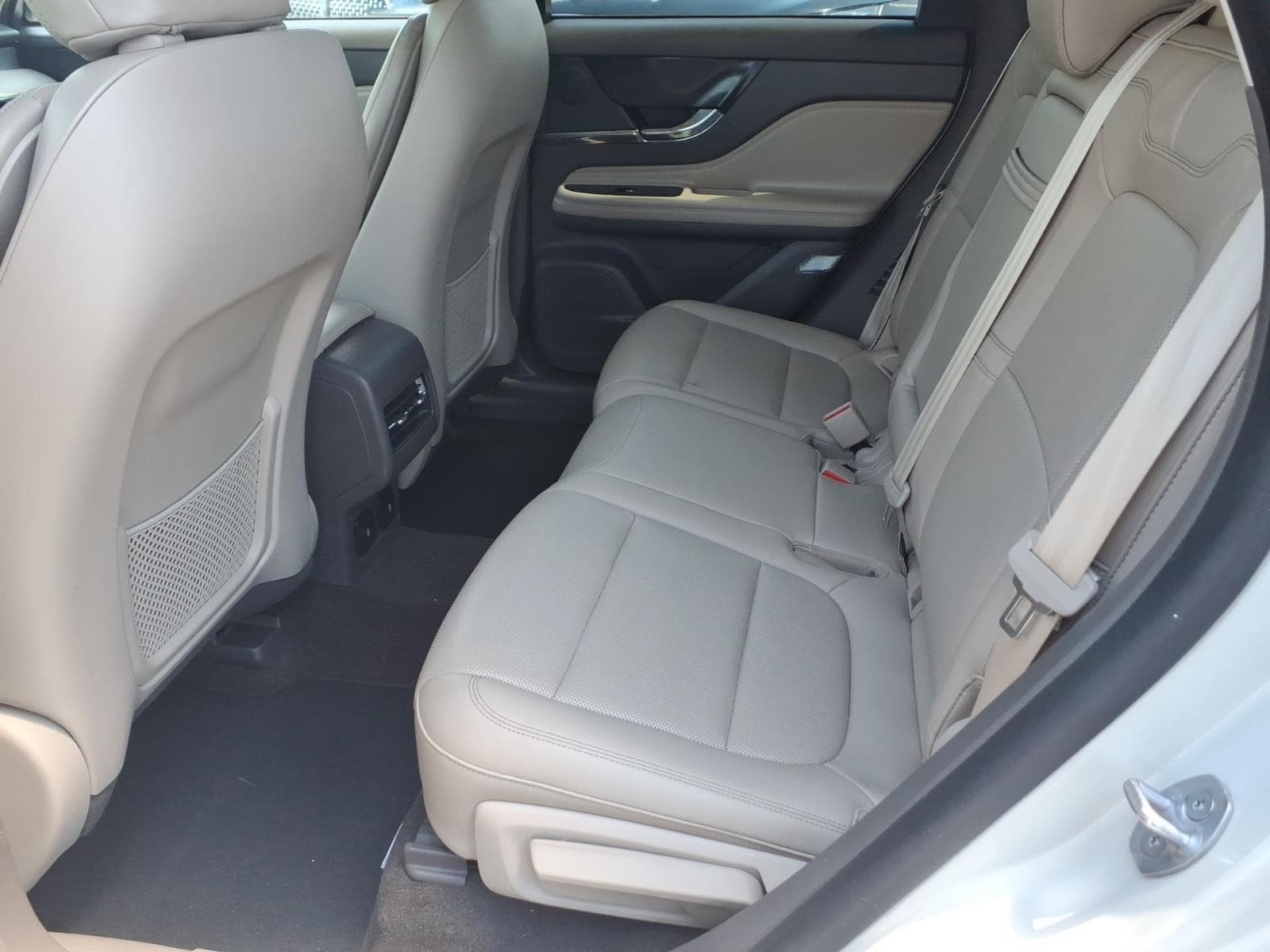 Certified 2023 Lincoln Corsair AWD w/ Equipment Group 101A image 12