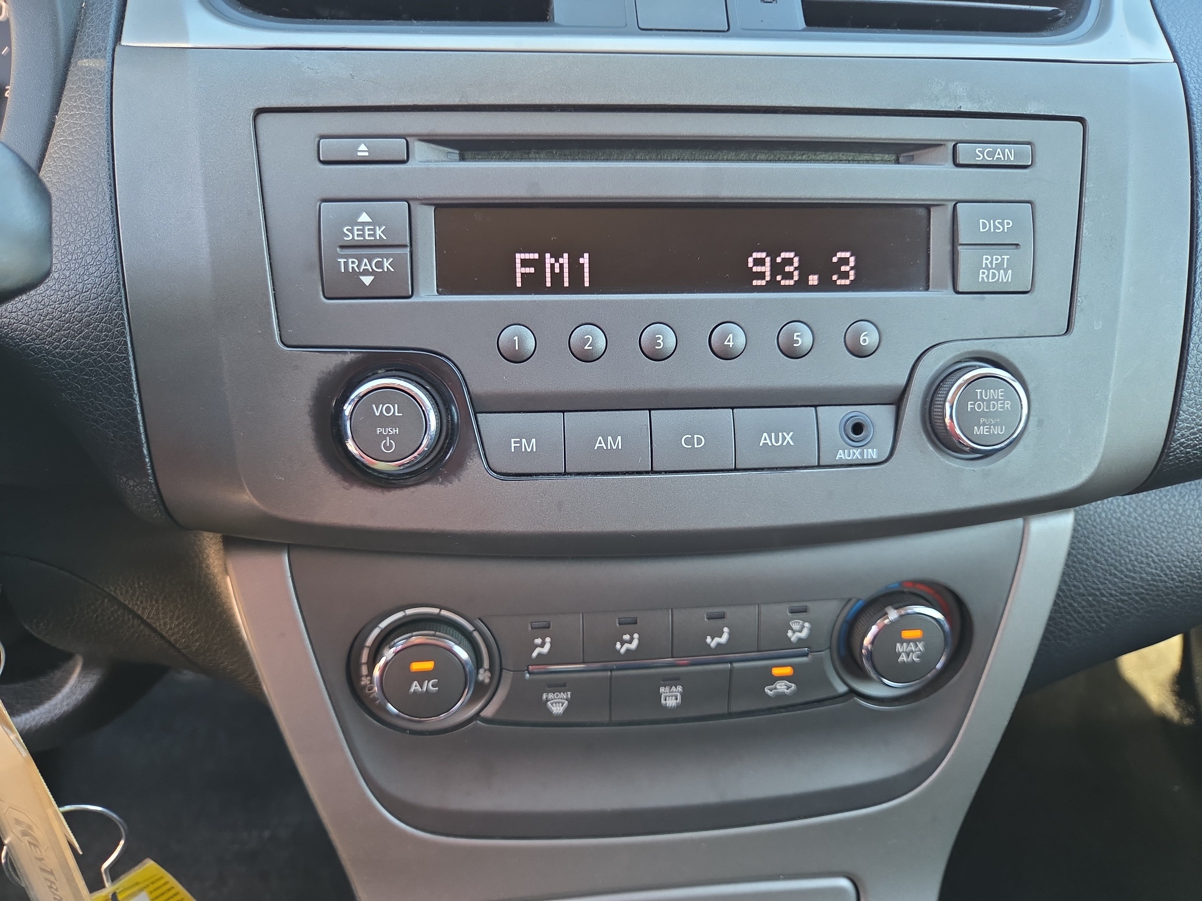 Used 2014 Nissan Sentra S FWD image 21