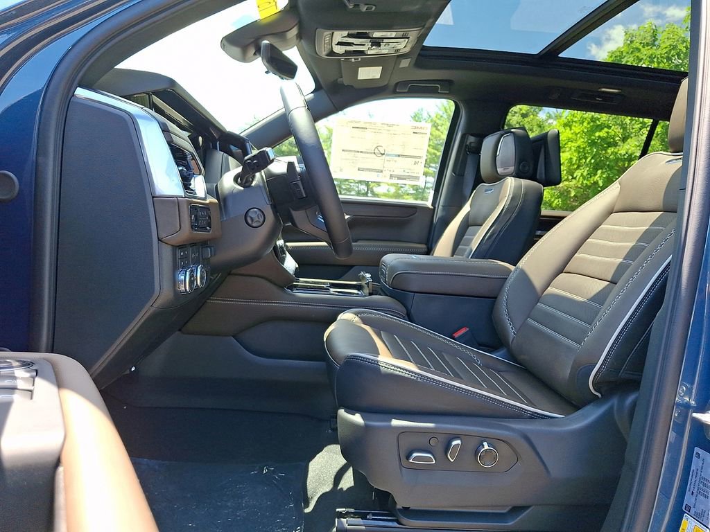 New 2026 GMC Yukon XL Denali Ultimate AWD/4WD image 9