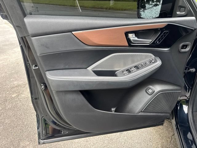 Used 2022 Acura MDX w/ Technology Package AWD/4WD image 16