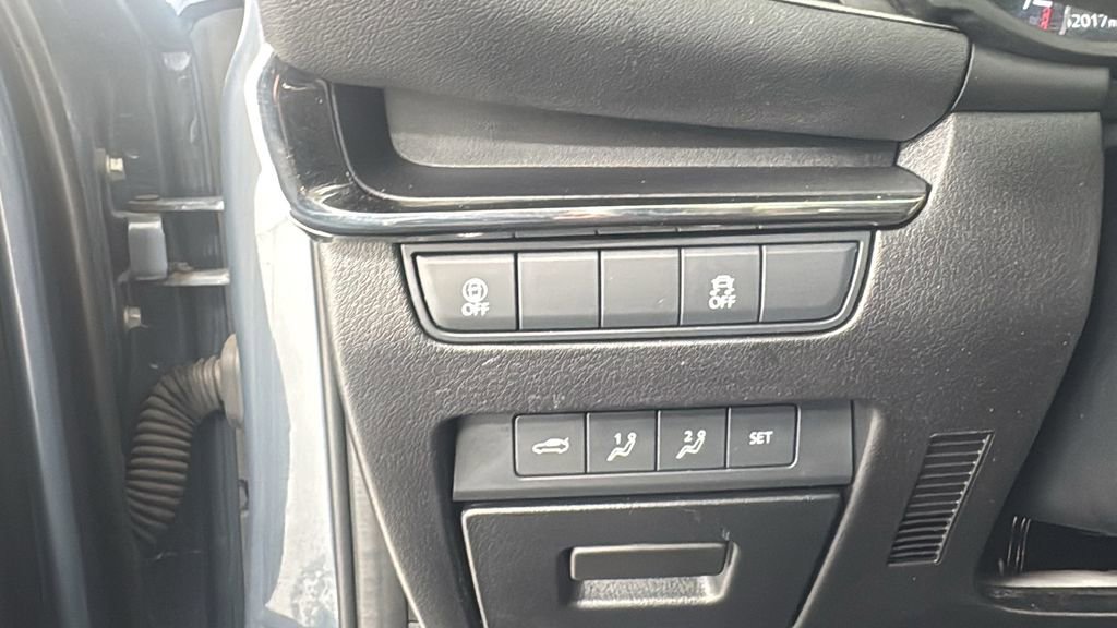 Used 2022 MAZDA MAZDA3 s image 30