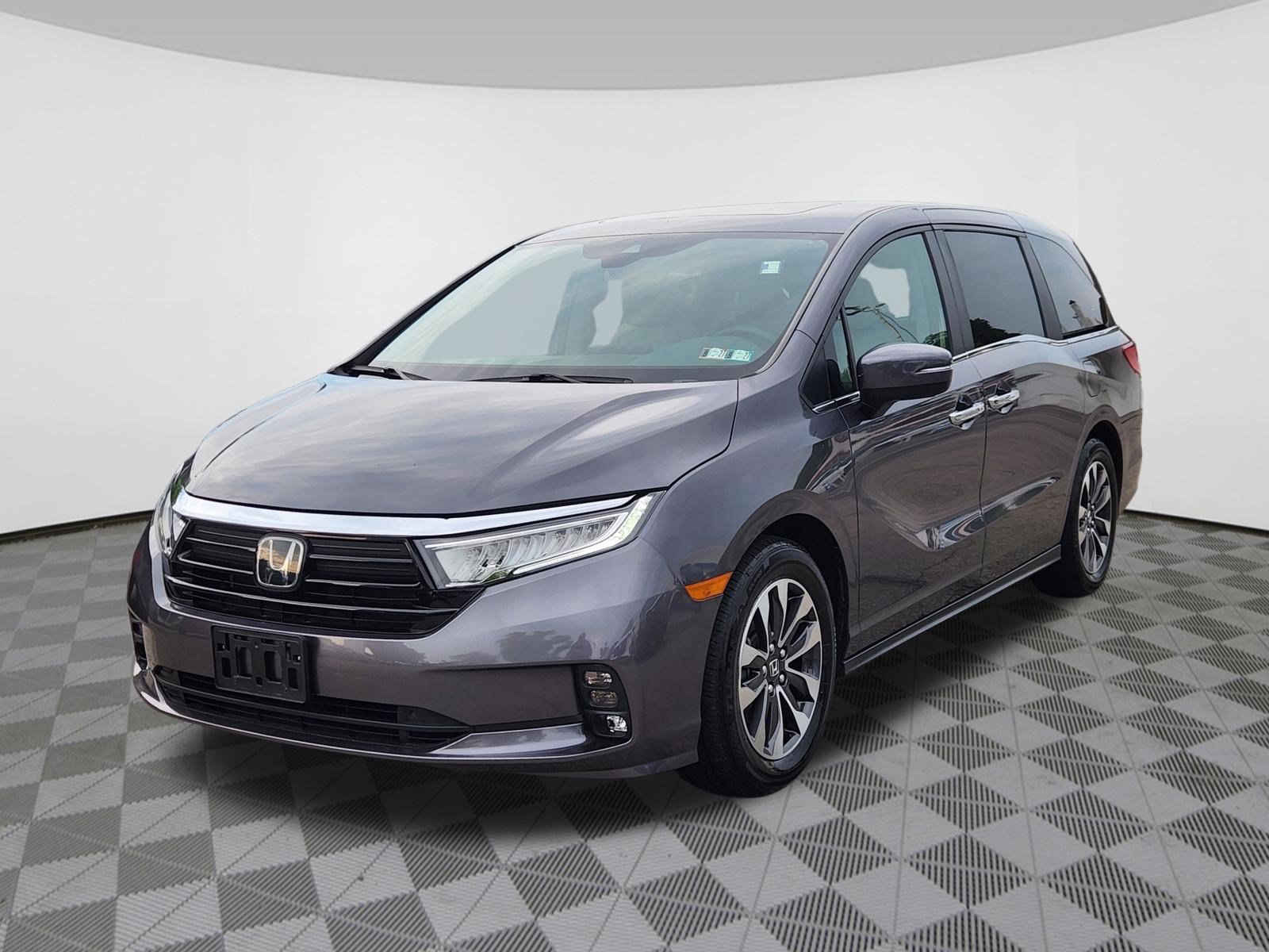 Certified 2024 Honda Odyssey EX-L image 2