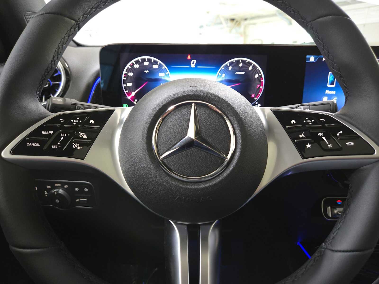 New 2026 Mercedes-Benz GLB 250 4MATIC image 24
