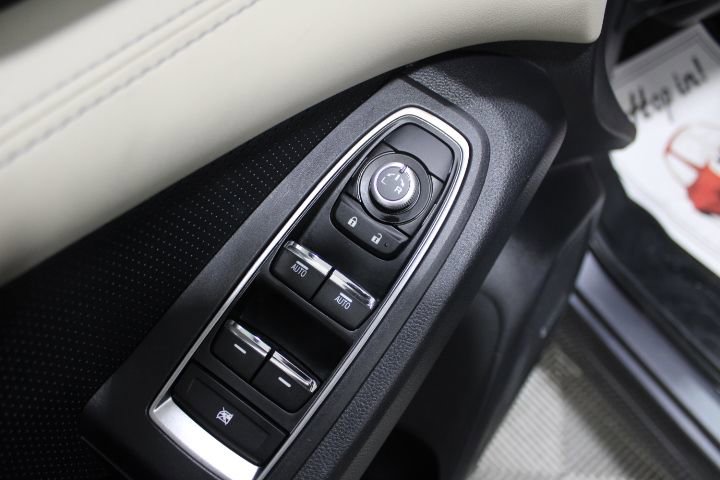 Used 2022 Subaru Ascent Limited w/ Technology Package image 20