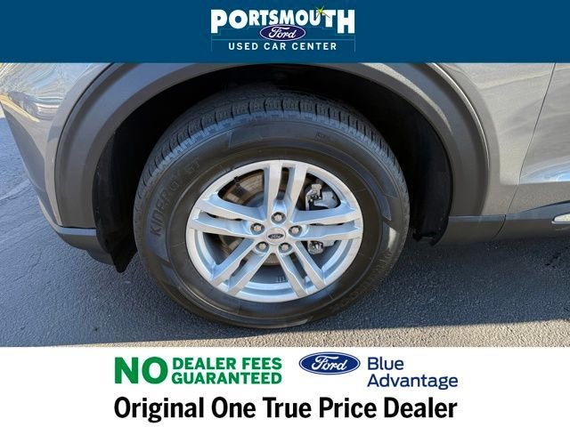 Used 2022 Ford Explorer XLT w/ Equipment Group 202A AWD/4WD image 39