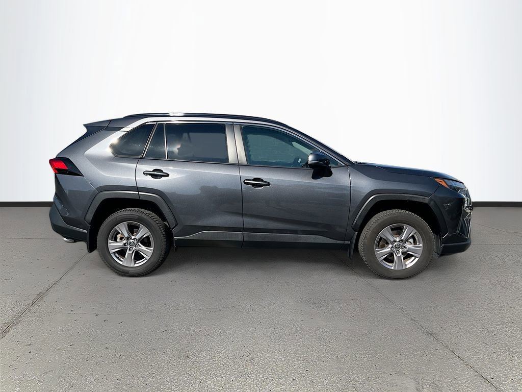 Used 2022 Toyota RAV4 XLE image 8