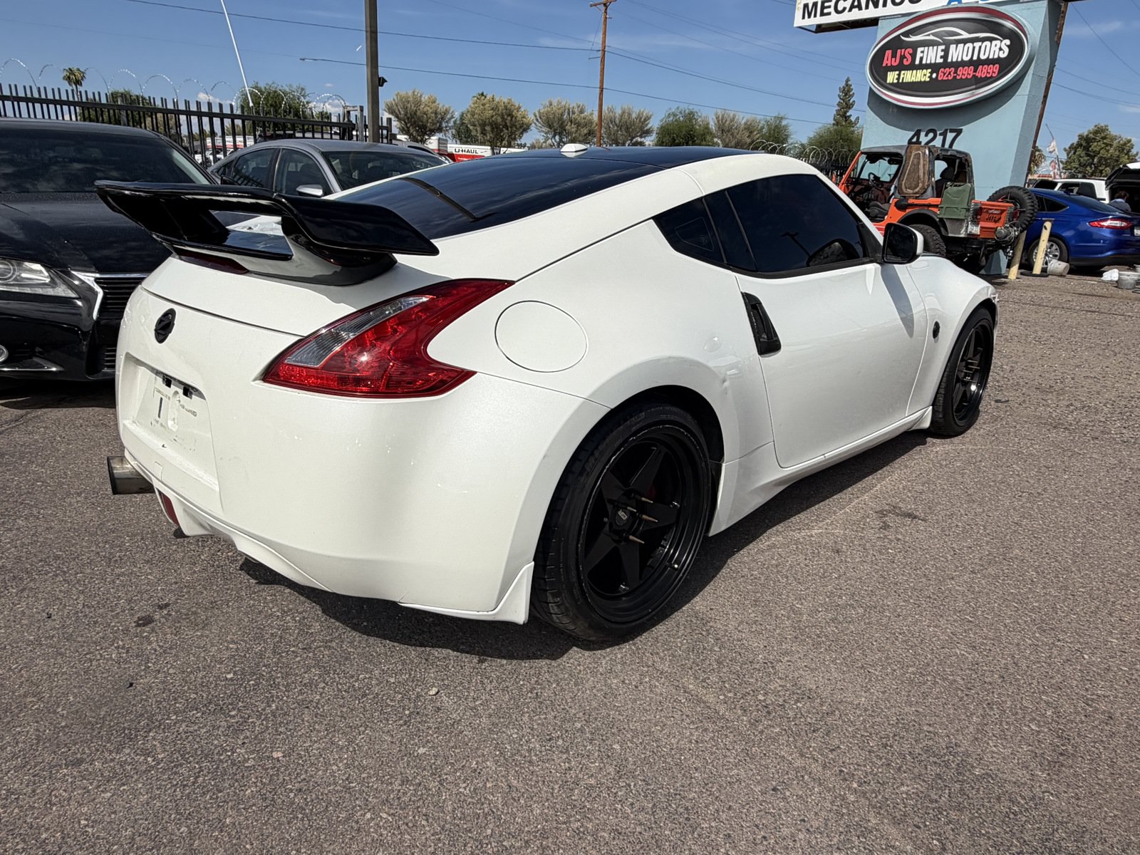 Used 2013 Nissan 370Z Touring w/ Sport Pkg RWD image 7