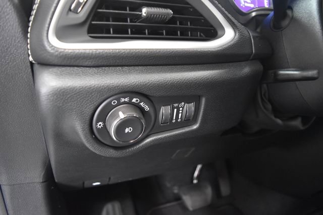 New 2026 Chrysler Pacifica Select image 16