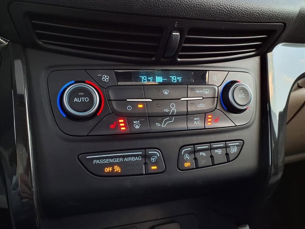 Used 2018 Ford Escape Titanium w/ Ford Safe & Smart Package image 11