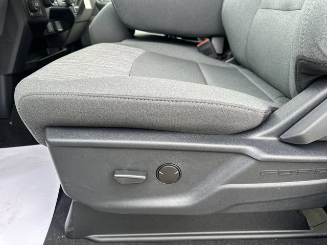 New 2026 Ford F350 XLT w/ XLT Premium Package AWD/4WD image 15