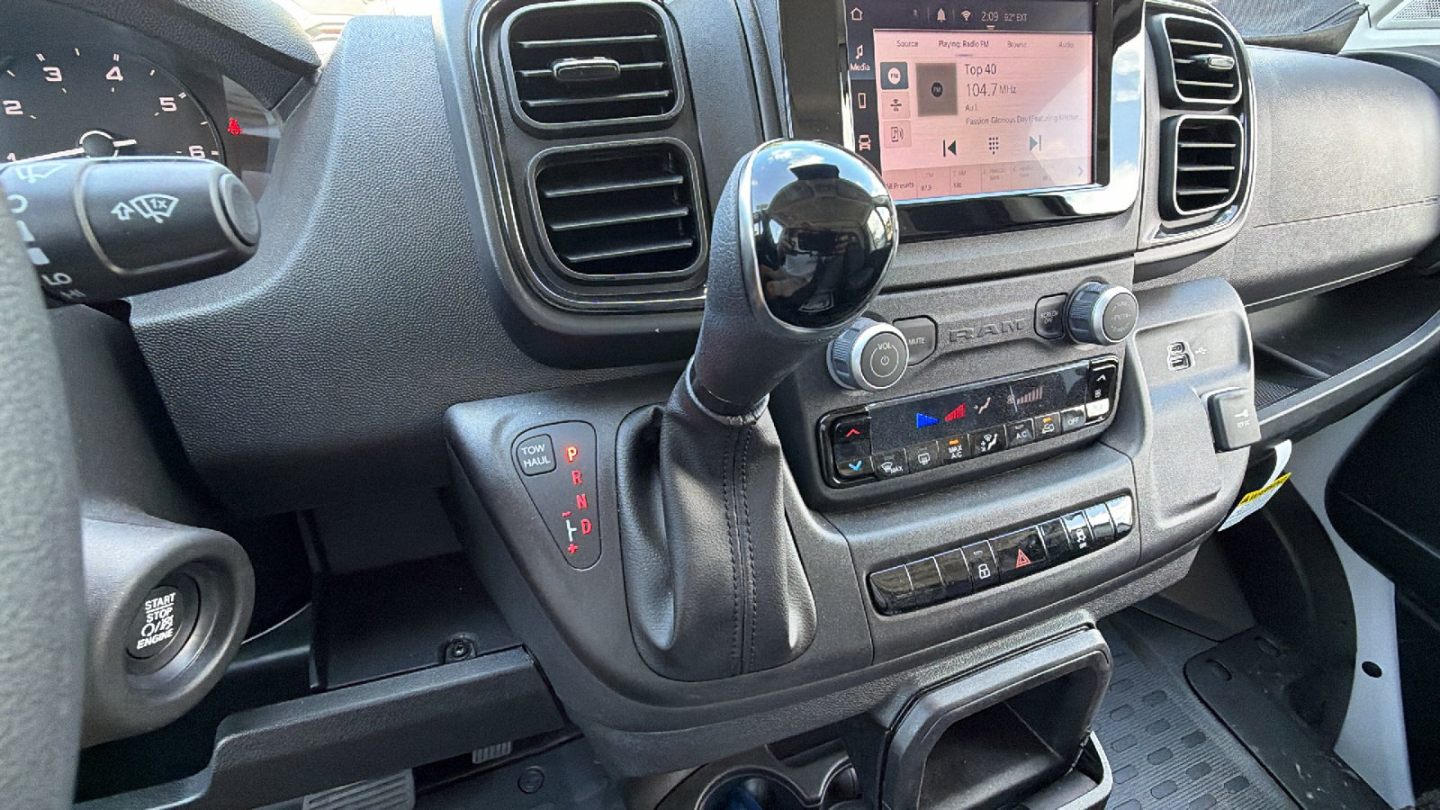 New 2026 RAM ProMaster 3500 w/ Convenience Group FWD image 21